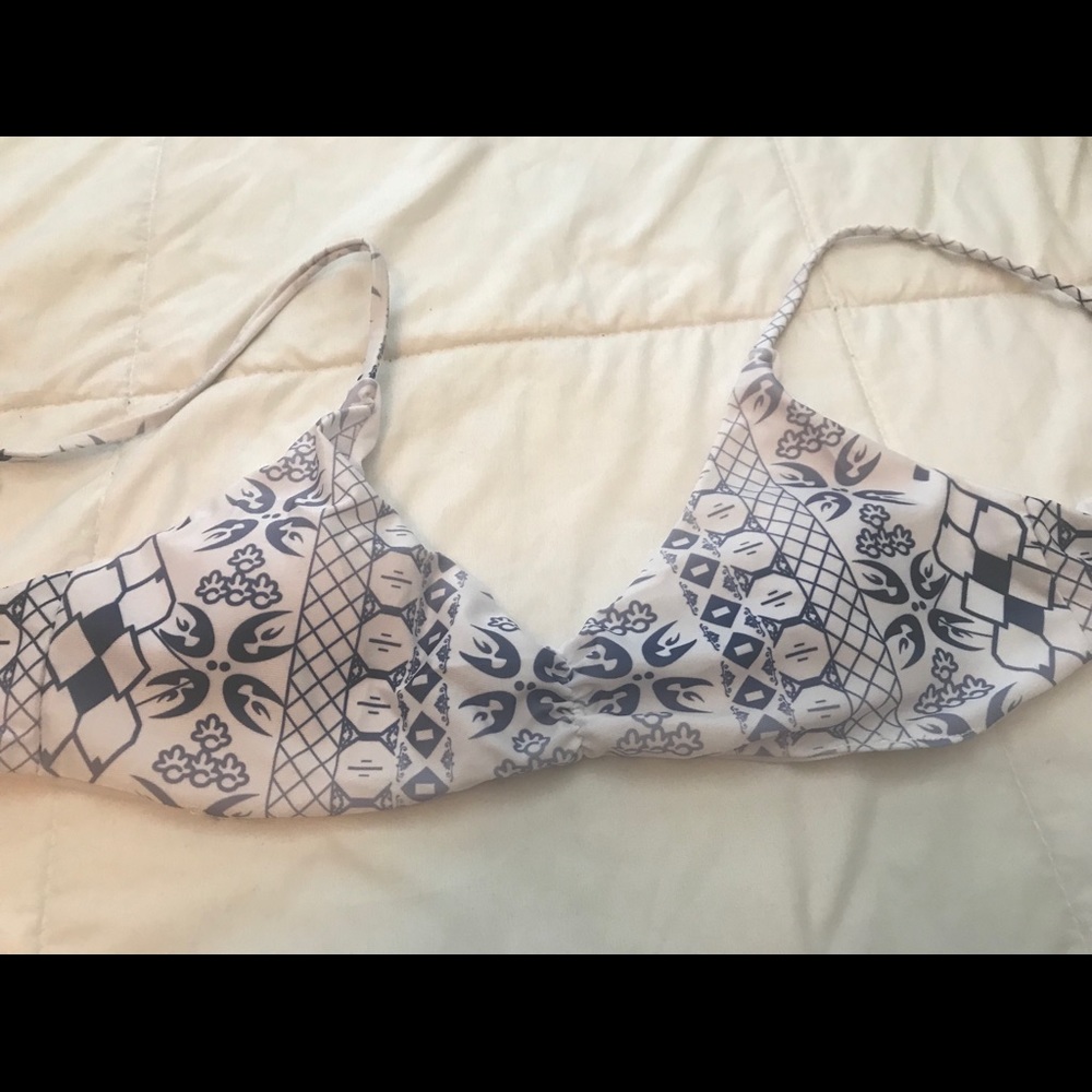 Bikini set - Picture 3 of 4